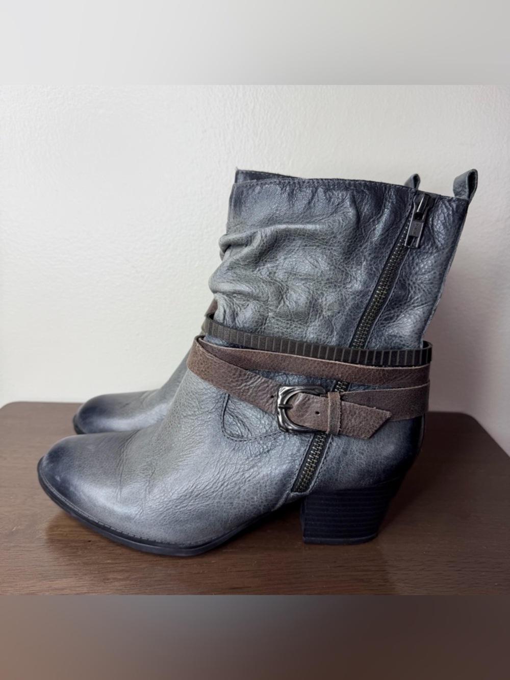 Earth Spruce Dark Grey Ankle Boots Sz 8 Womens